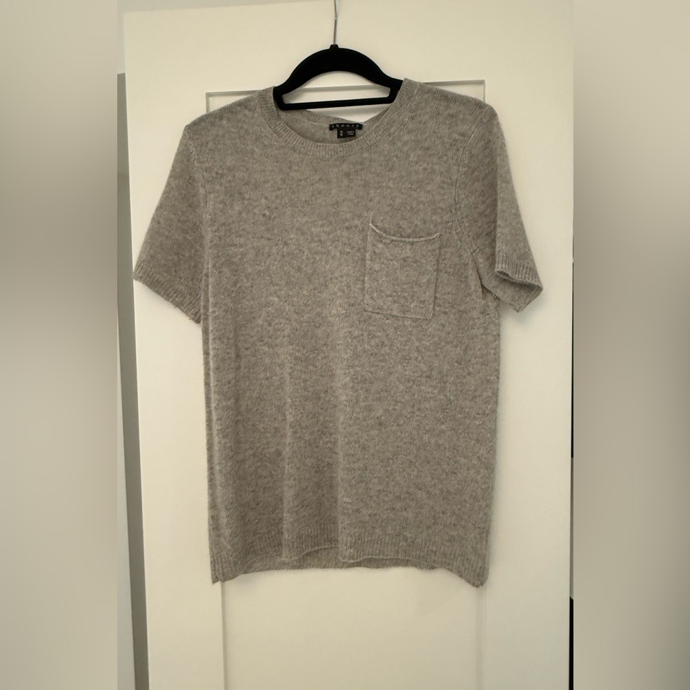 Theory Light Gray Short Sleeve Tee